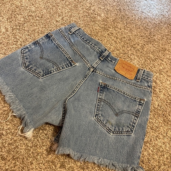 Vintage Levi 550 Classic Blue Denim Women's Shorts waist 32 - Picture 2 of 9